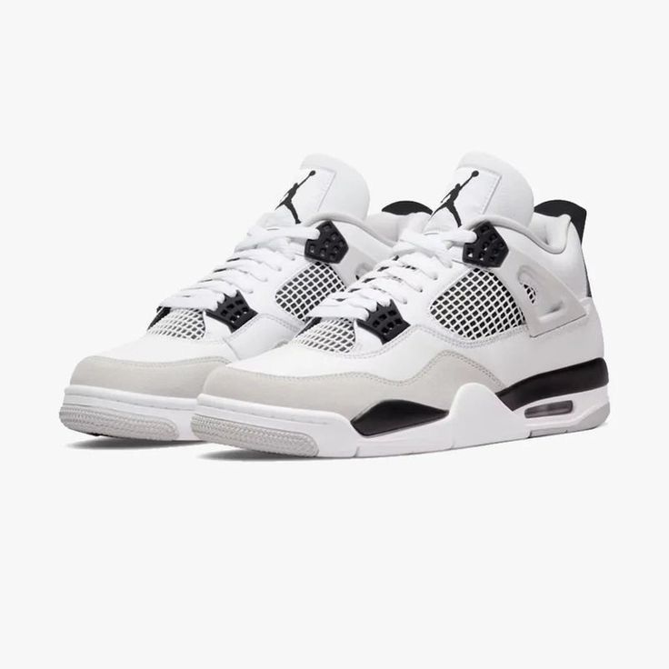 Air Jordan 4 "Military Black"